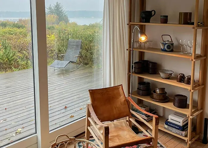Nature-rich Oasis With Views Over The Limfjord *